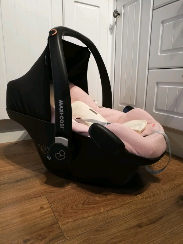 maxi cosi pebble plus compatible pushchairs